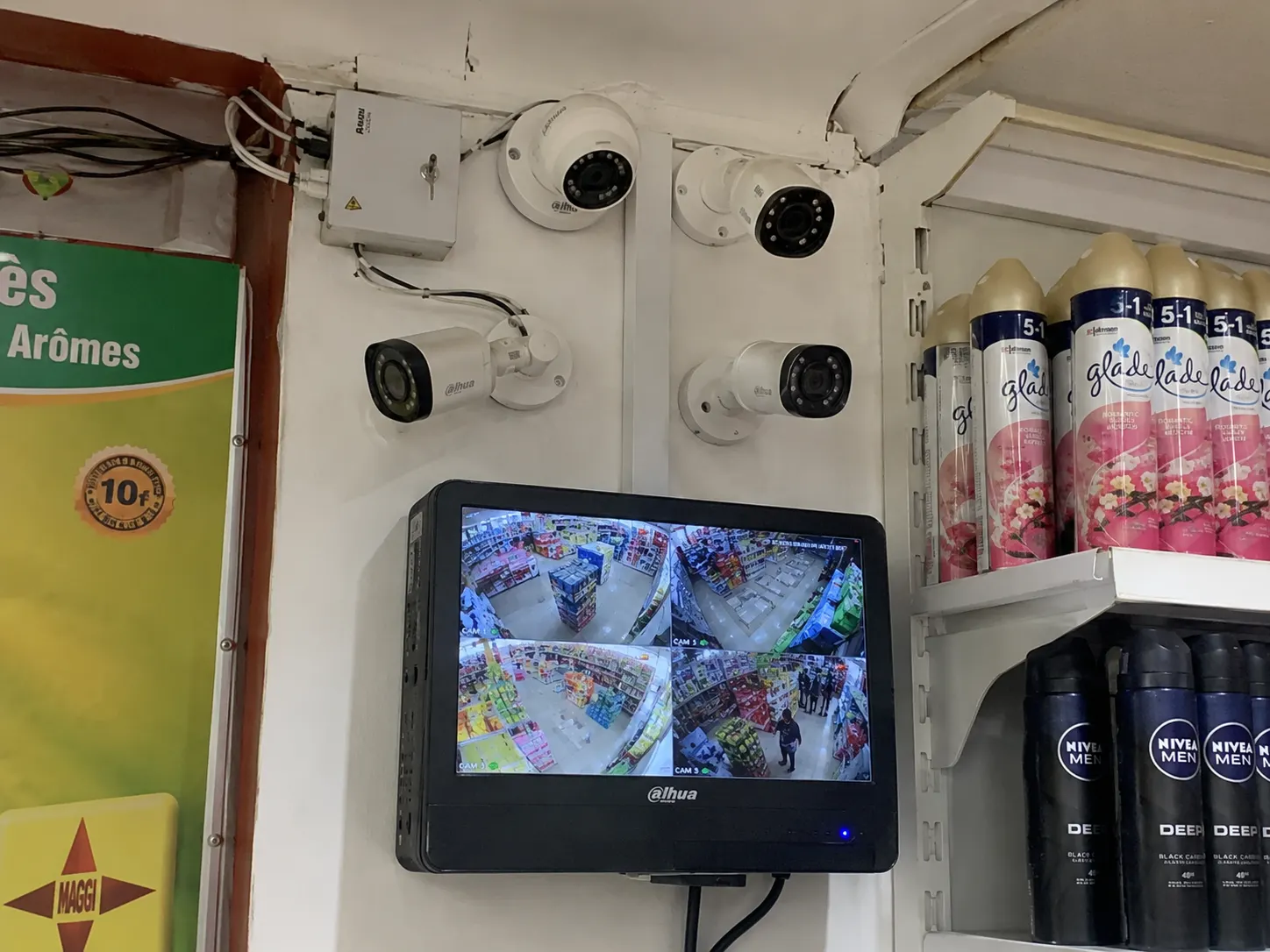 Système de vidéosurveillance installé dans une boutique au Cameroun